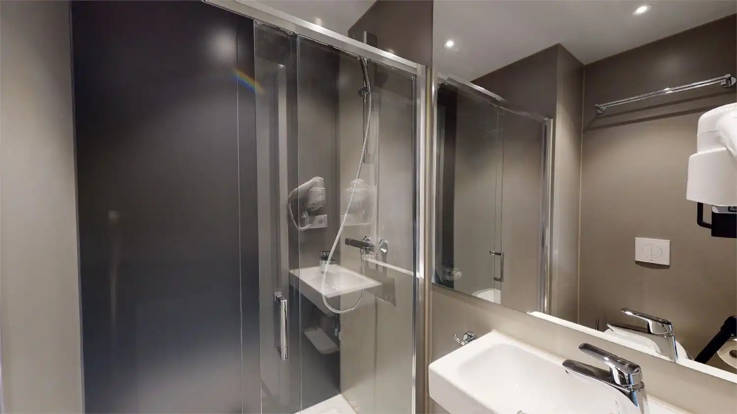 Appartement te koop foto {{pictureIndex}}