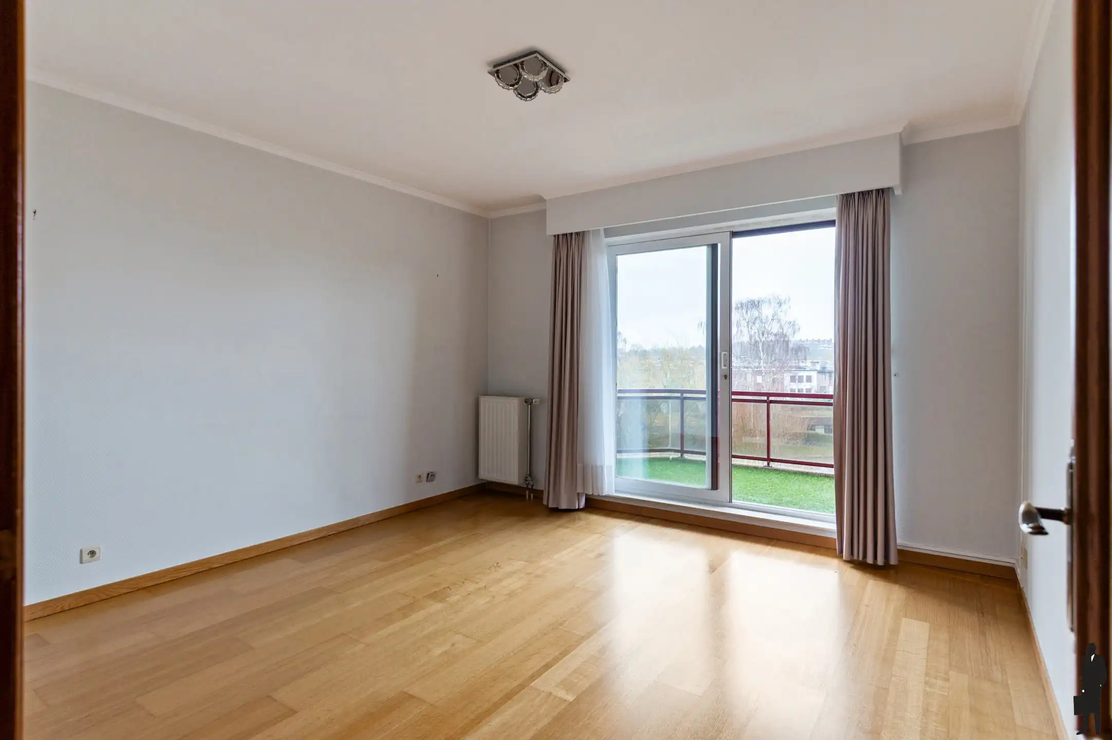 Ruim appartement met 2 slpks, 2 terrassen en staanplaats foto 14