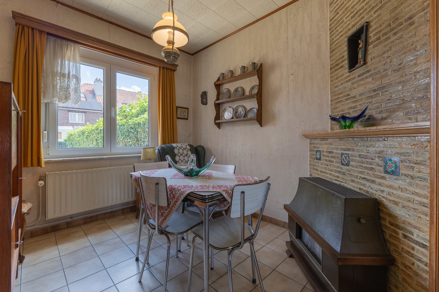 Gunstig gelegen woning met 2 slpks en inrichtbare zolder foto 7