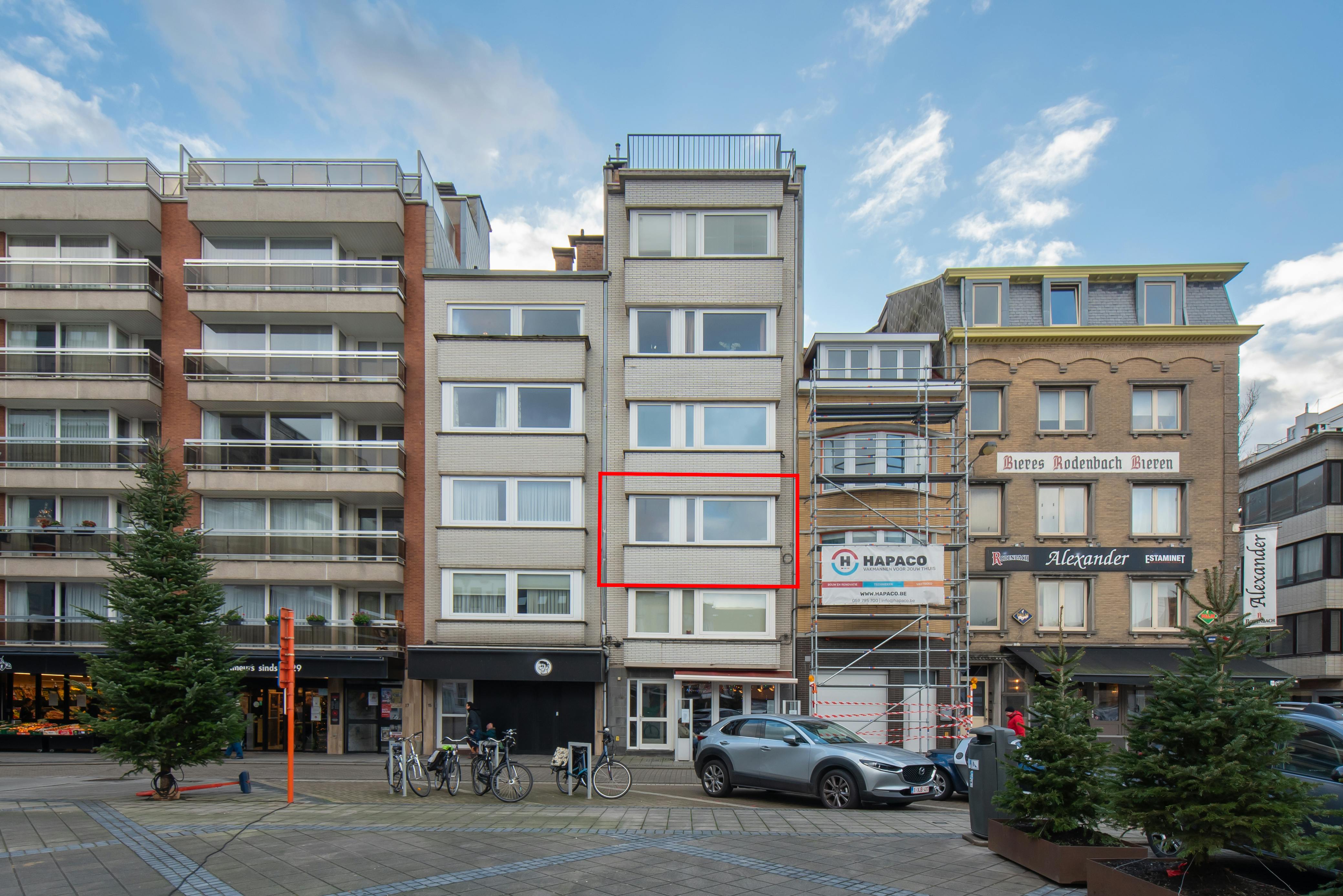 Prachtig gerenoveerd appartement met open zicht foto 9