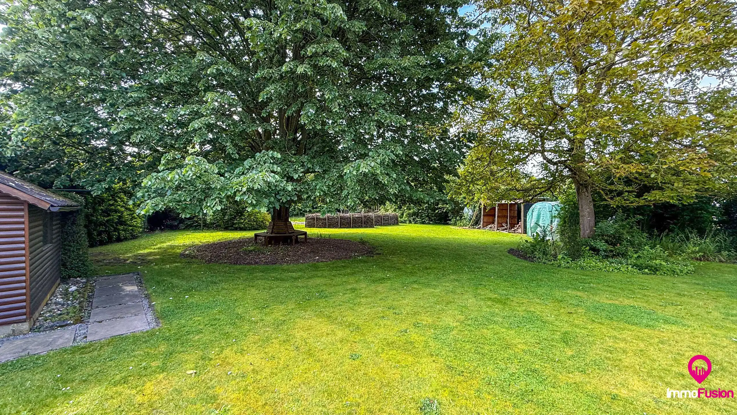 Ruime gezinswoning met 4 slaapkamers en prachtige tuin foto 45