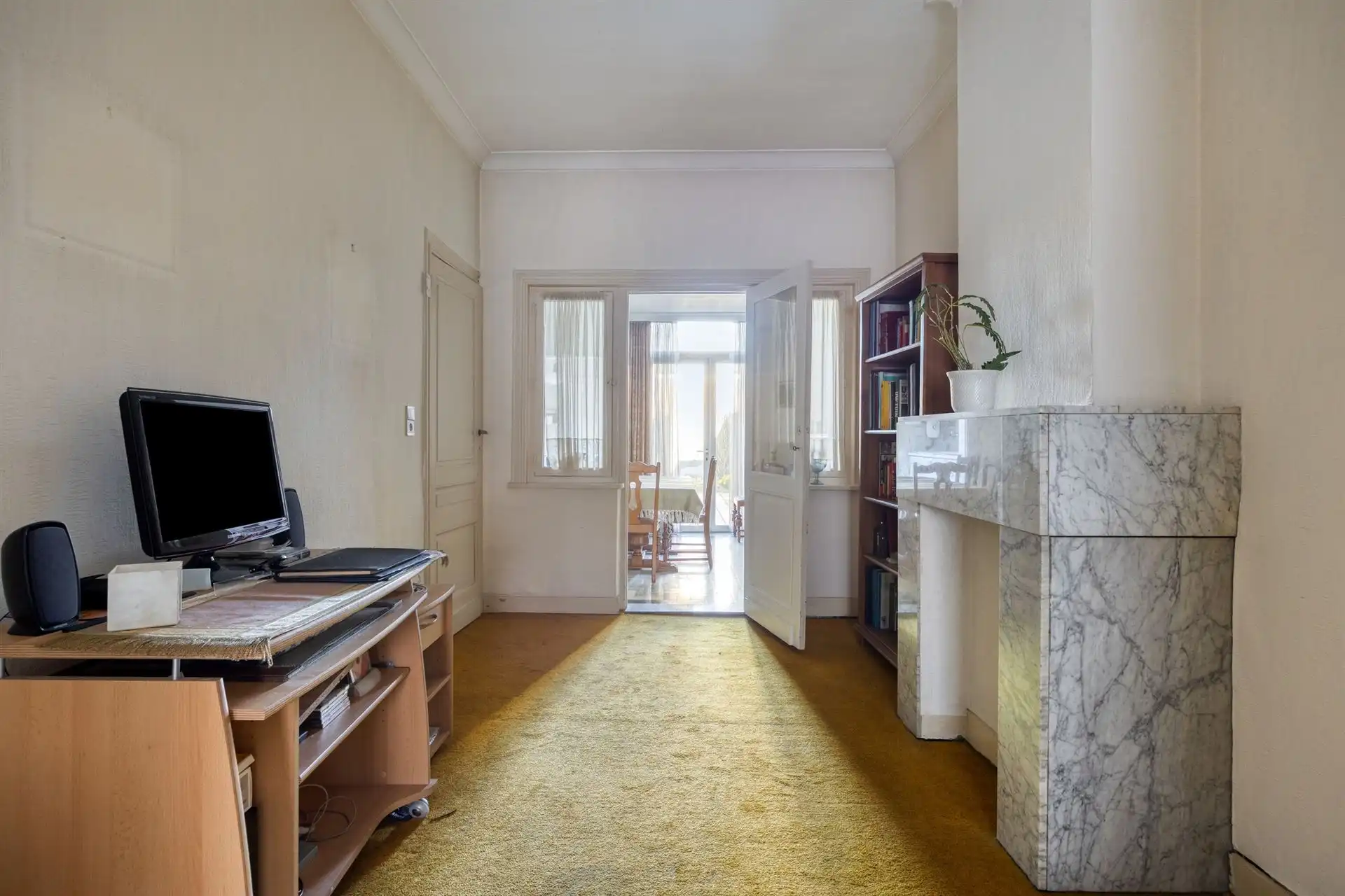 Te renoveren woning met 4 slaapkamers en tuin.  foto 6