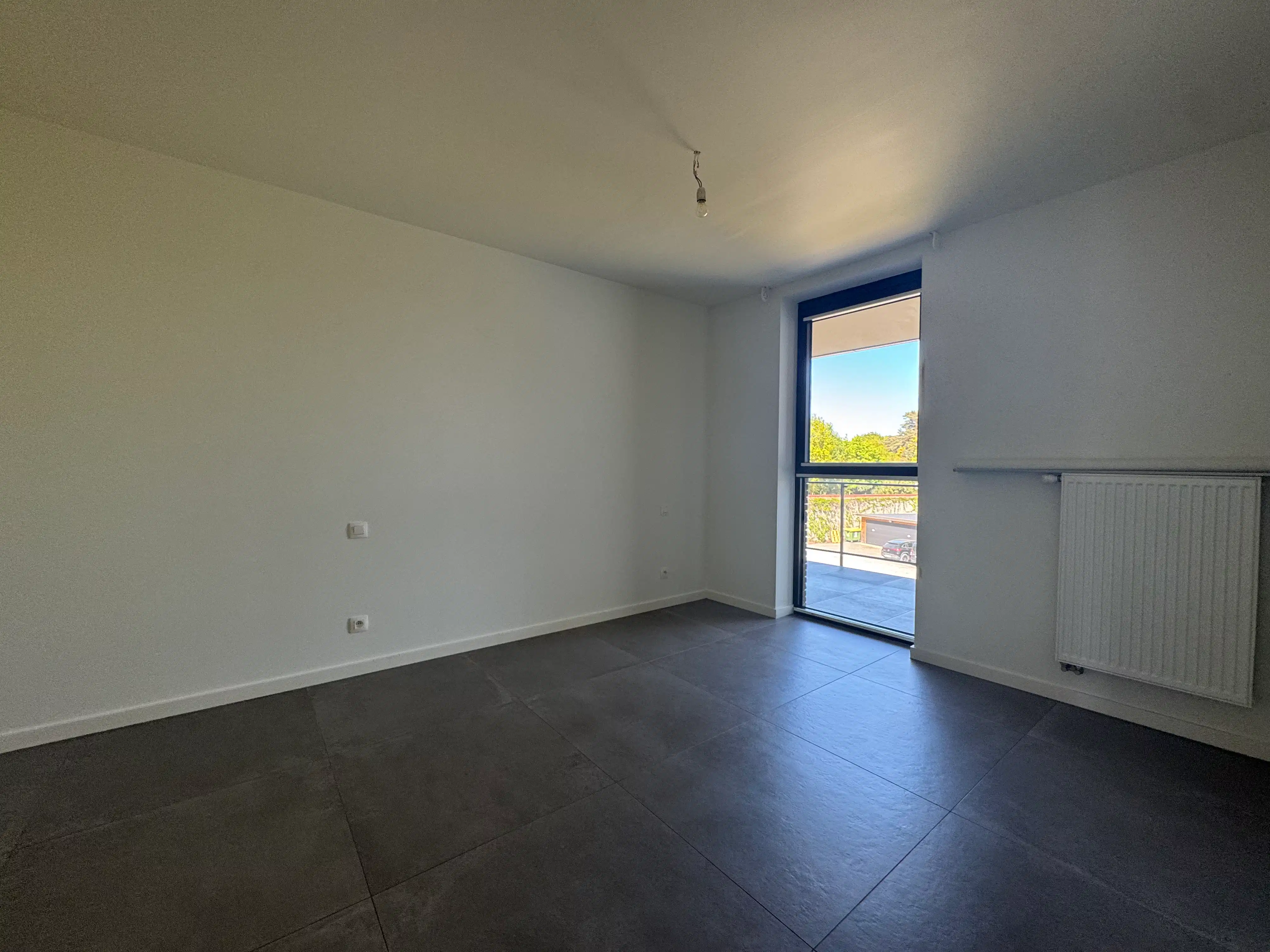 Ruim 2-slaapkamer appartement nabij centrum Genk foto 16