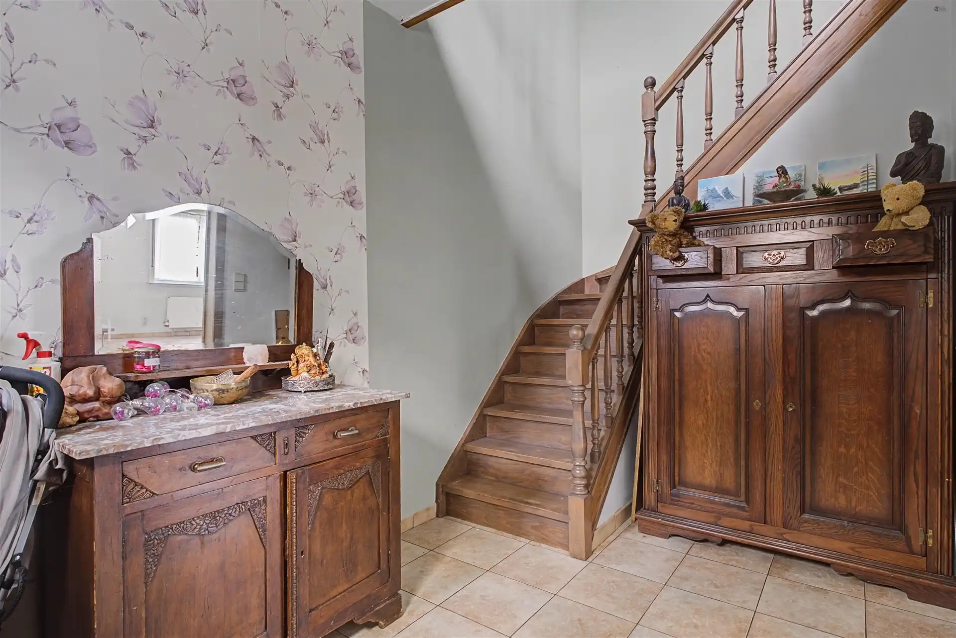 Half open bebouwing met een uitstekende basis foto 4