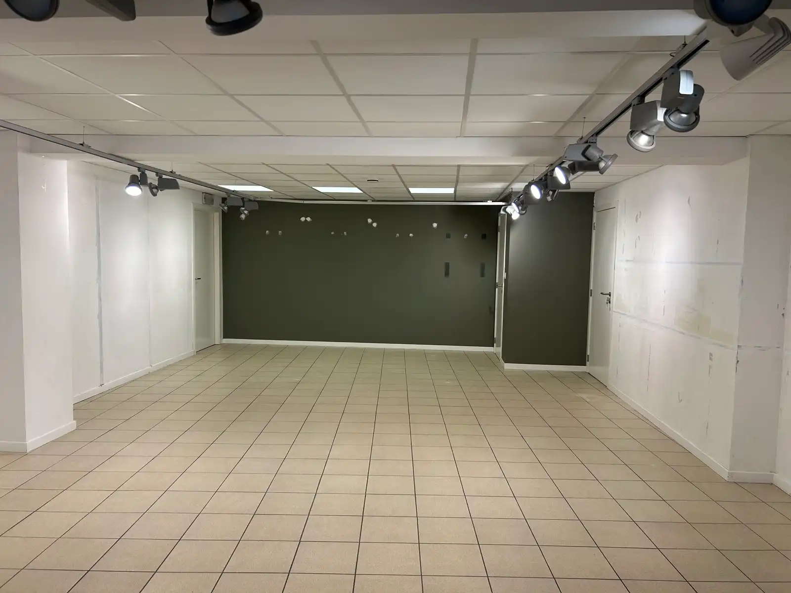 Commerciële ruimte te huur foto 6