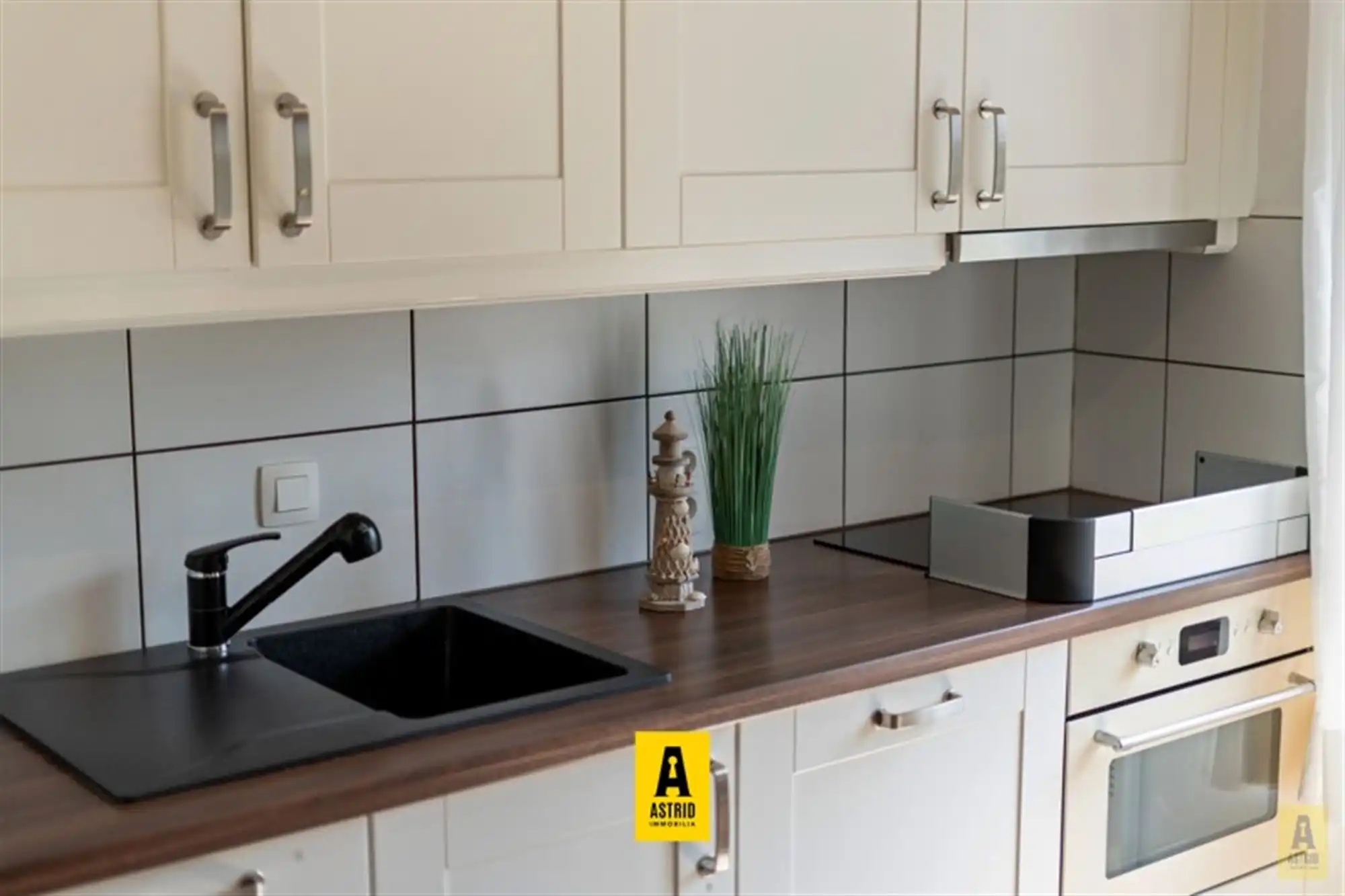 Schitterende vakantiewoning met parking en zonnige tuin! foto 14