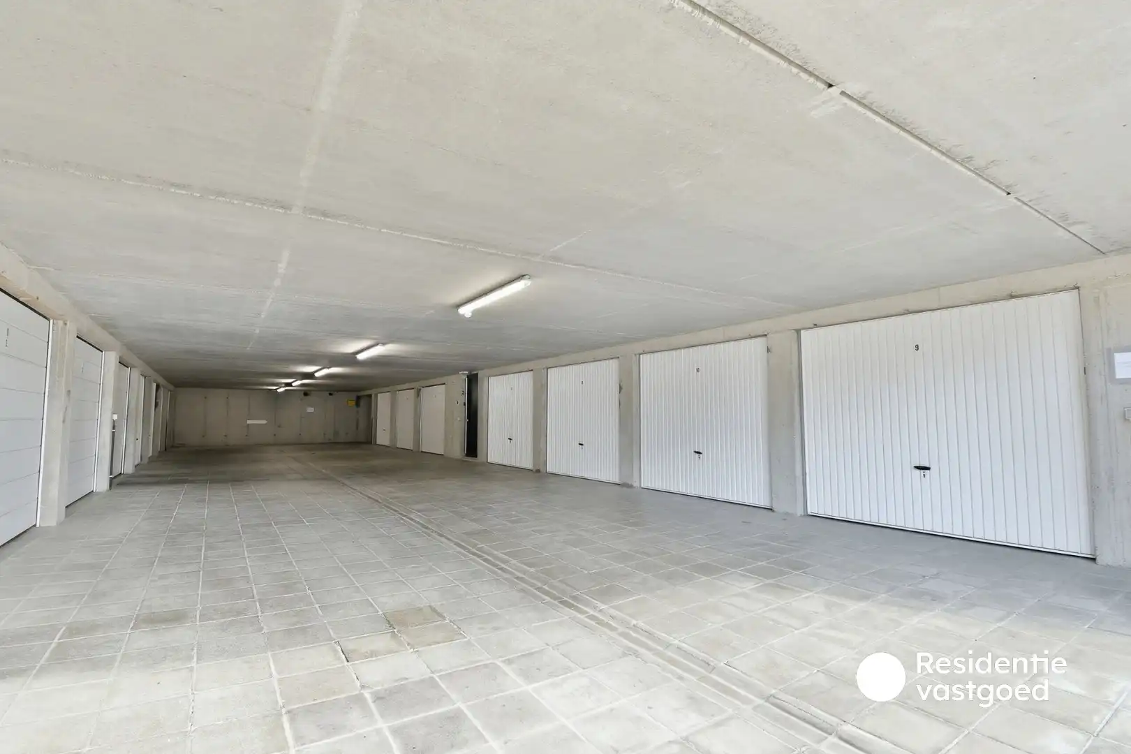 Garagebox te huur in Westkerke foto 5