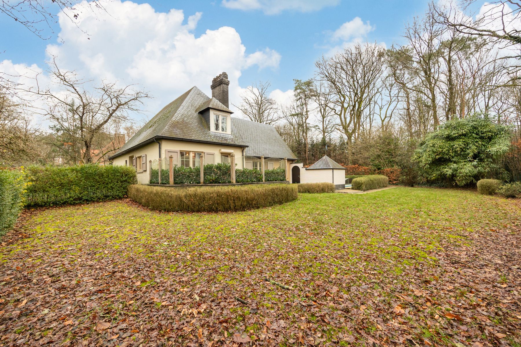 Klassieke sfeervolle villa op 1.753m² met zwembad foto 6