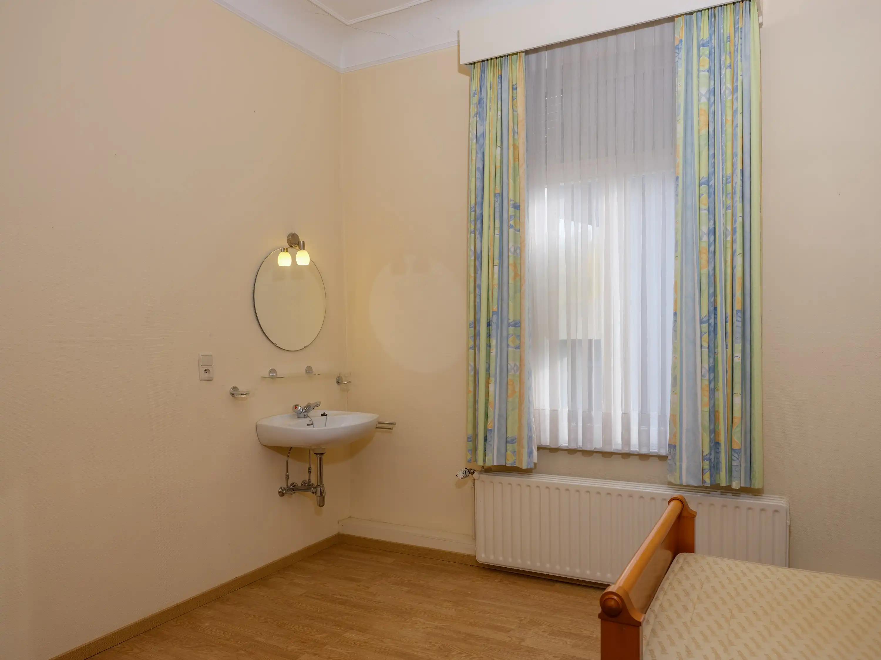 Karaktervolle pastorijwoning met groot perceel van 3.850 m² foto 13