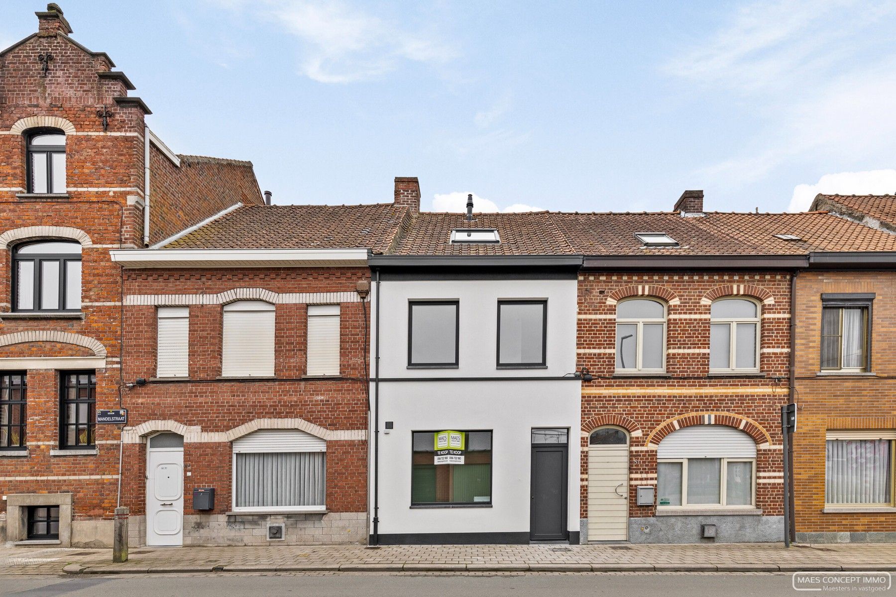 Volledig gerenoveerde woning te Izegem foto 2