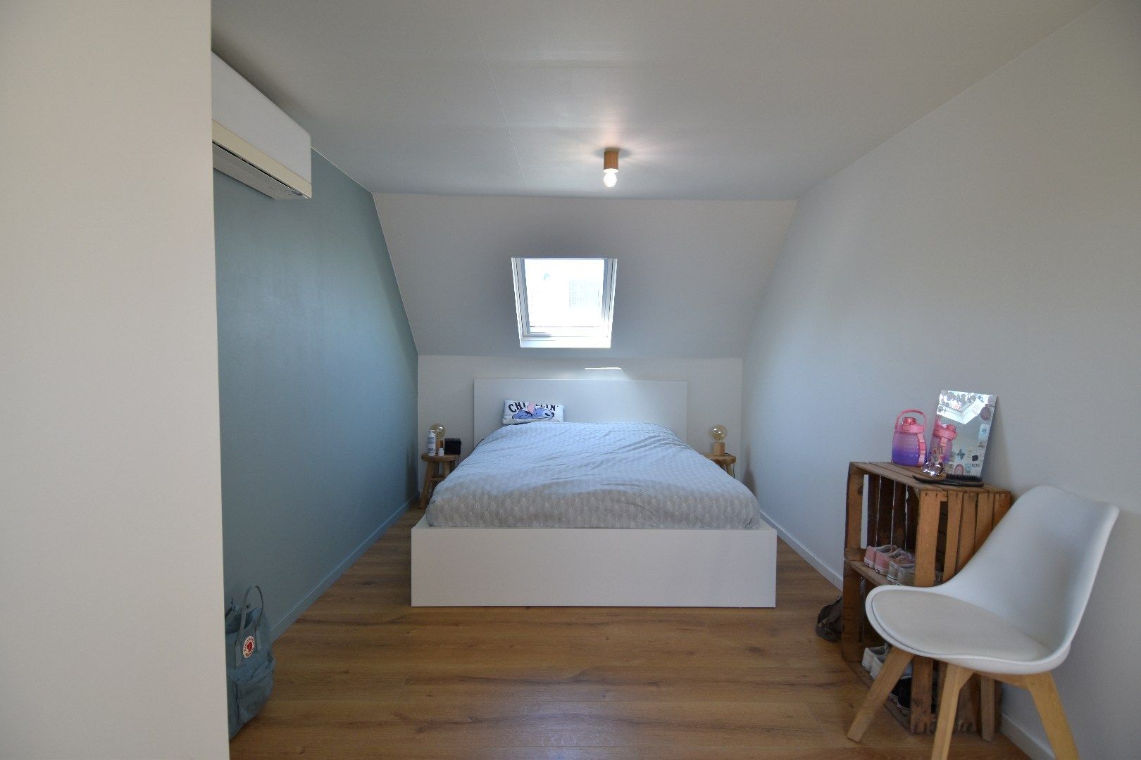 Hippe instapklare rijwoning met 3 slaapkamers en zonnige tuin te koop in Aalbeke foto 14