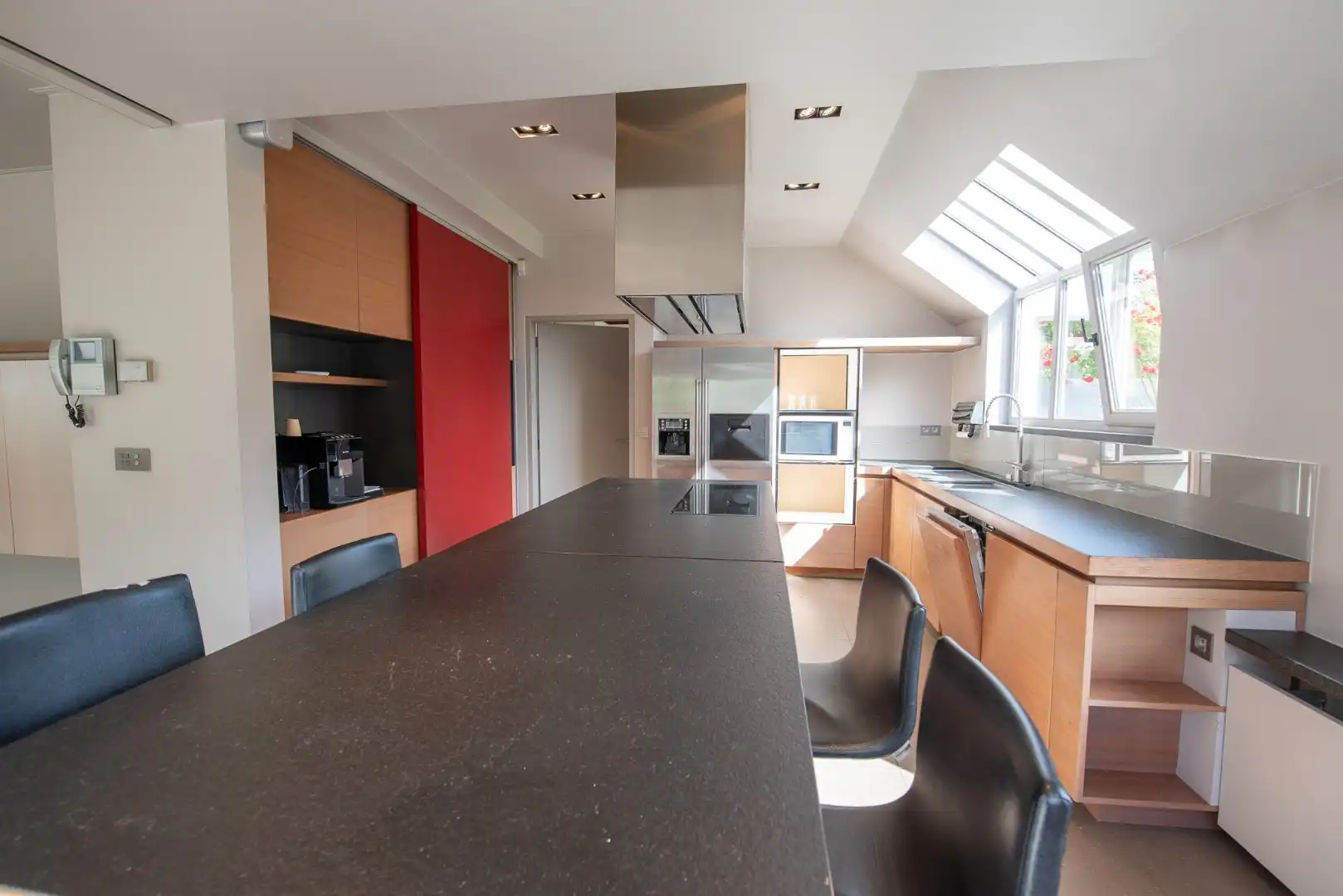 Charmante villa met praktijkruimte op 1023 m² in Zulte foto 15