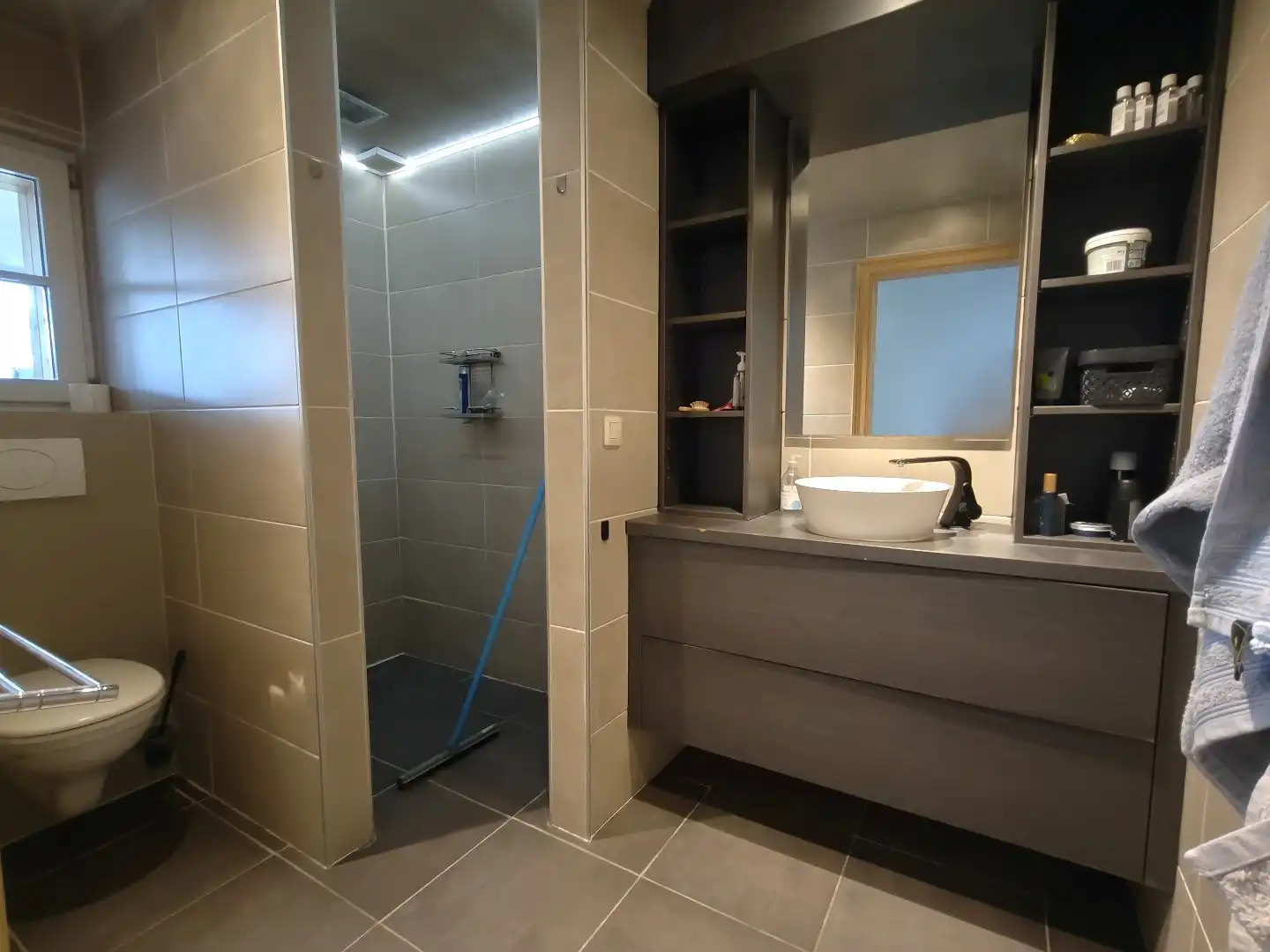 Woning met tuin en zonnepanelen te Lokeren foto 8