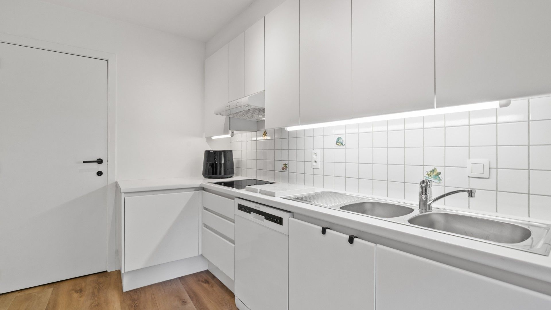Instapklaar appartement met 2 slpkrs in Diepenbeek centrum foto 8