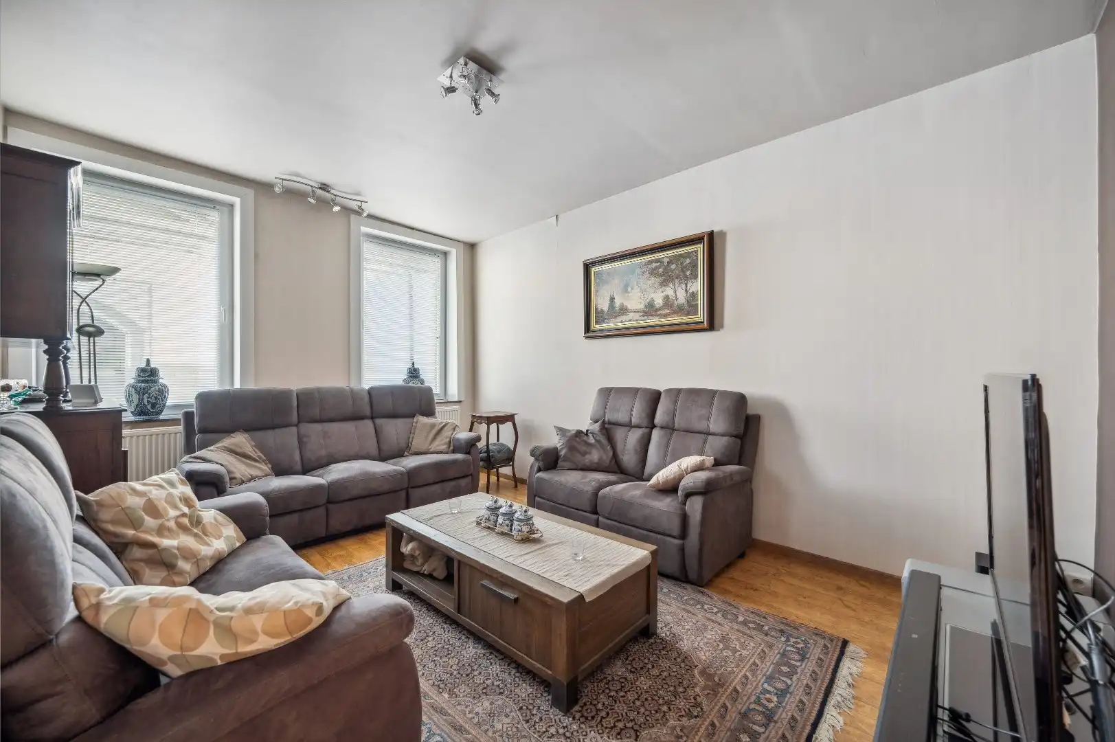 2 gekoppelde woningen met handelsruimte en woonst foto 18