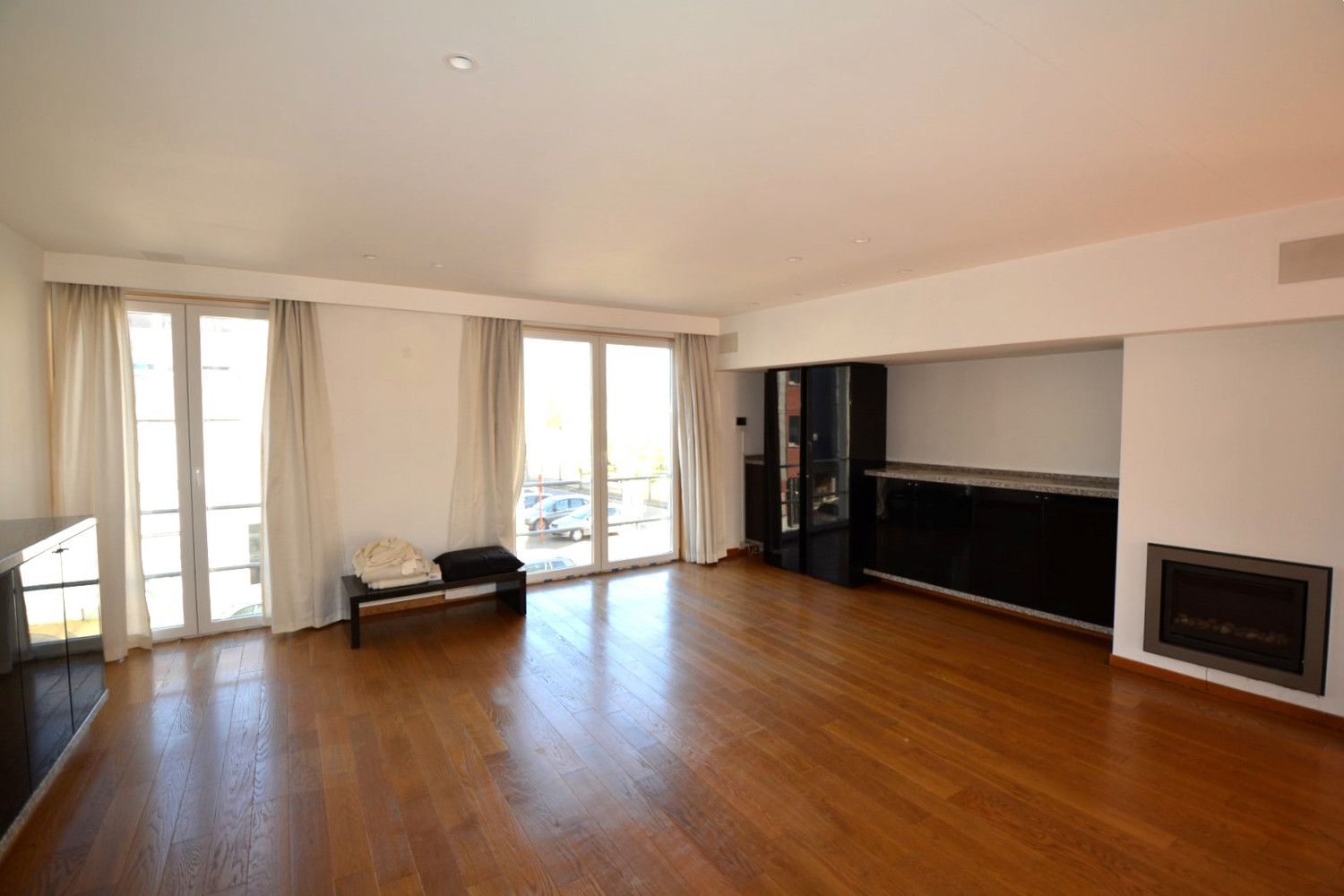 RUIM DUPLEX APPARTEMENT MET 2 SLK EN TERRAS! foto 4