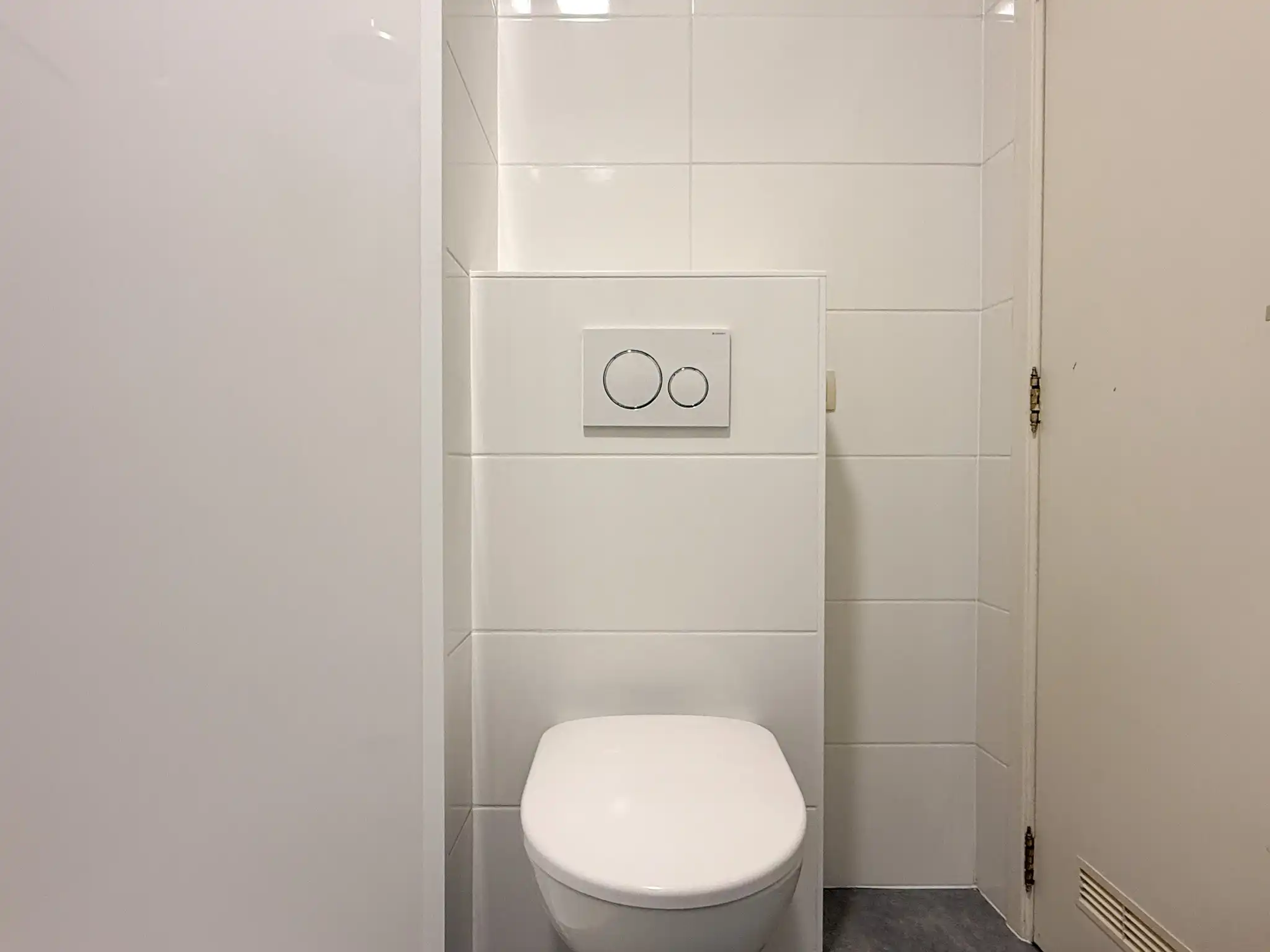 Appartement met 2 slaapkamers op topligging aan de Grote Markt in Beveren foto 8