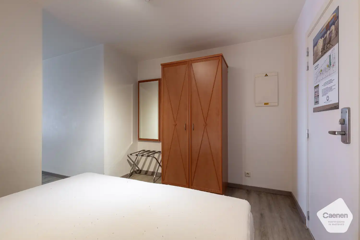 Centraal gelegen studio met zongericht terras met zicht op de jachthaven foto 10