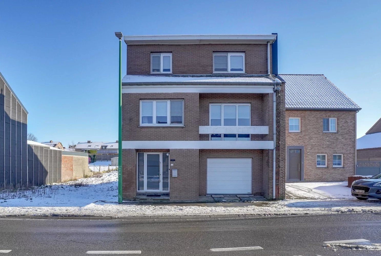Ruime bel-etagewoning op goede locatie foto {{pictureIndex}}