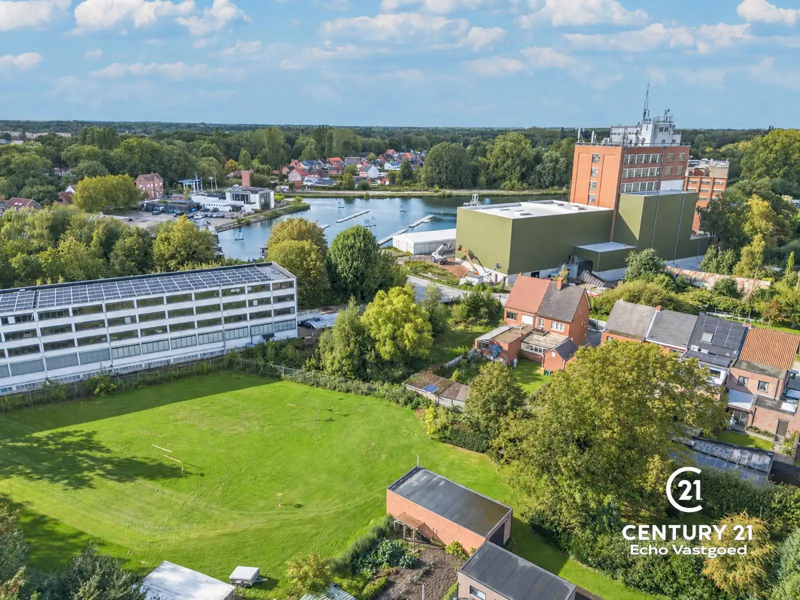 Te renoveren halfopen woonst met veel potentie op topligging foto 5