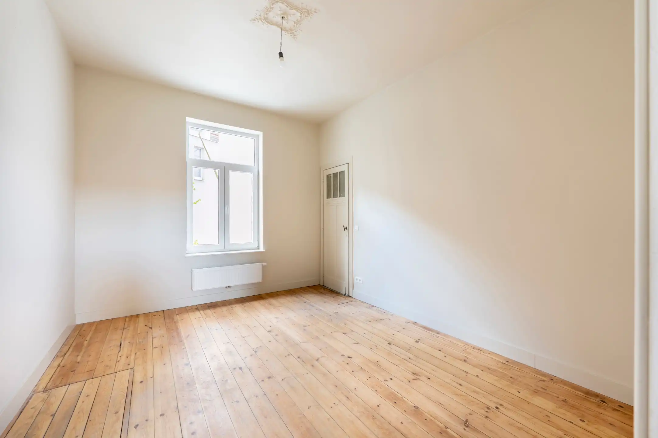 ZURENBORG - Karaktervolle herenwoning, volledig gerenoveerd  foto 9