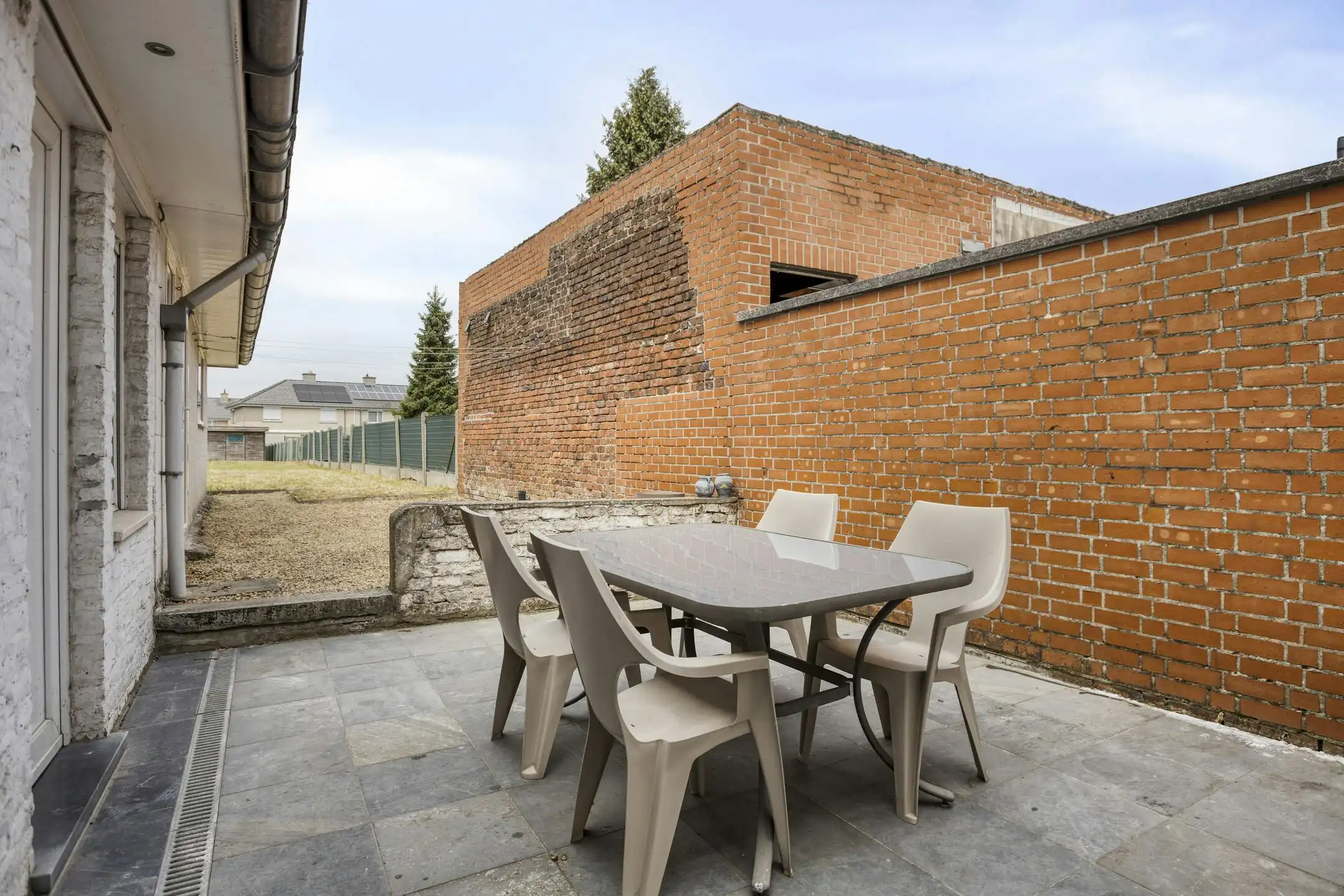 Gezinswoning met 4 slaapkamers en garage te koop in Stasegem!  foto 11