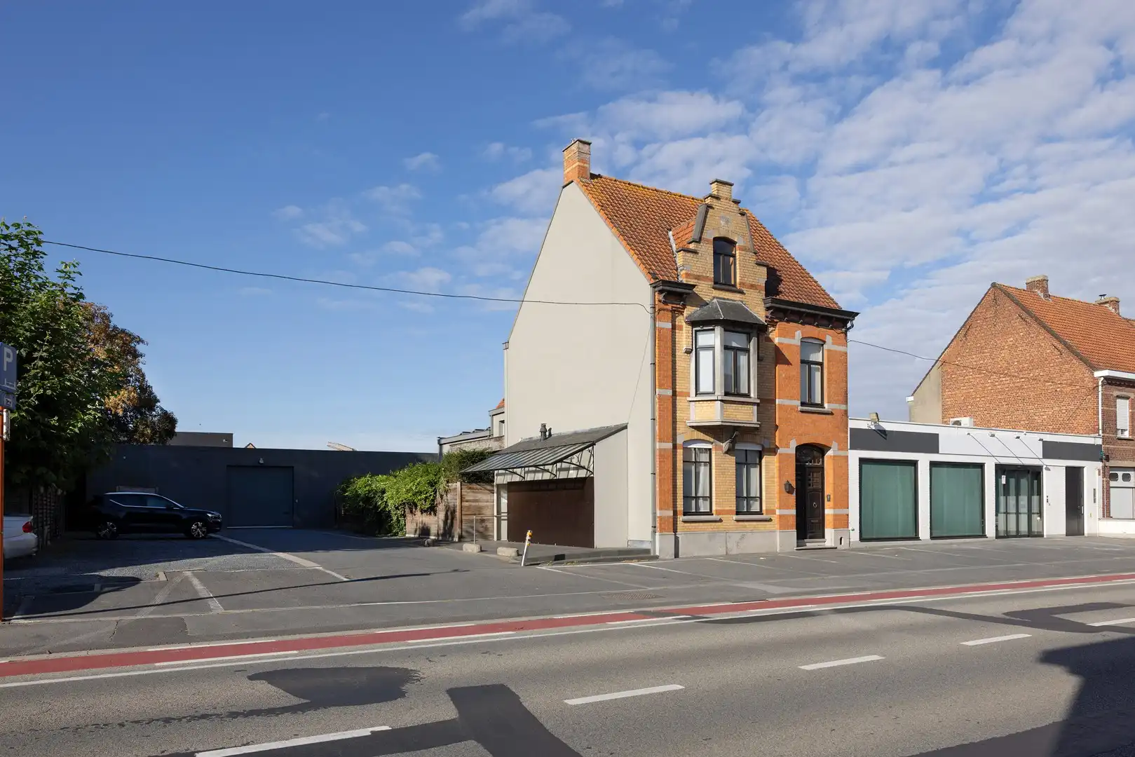 Handelspand, woning en Loods op commerciële ligging. foto 2