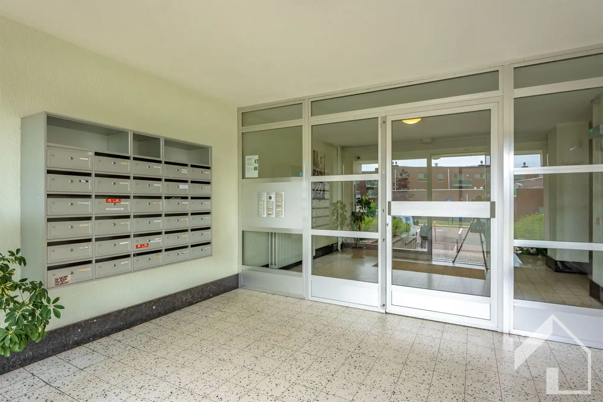 Appartement op de 8ste verdieping met 2 slaapkamers en een prachtig uitzicht foto 2