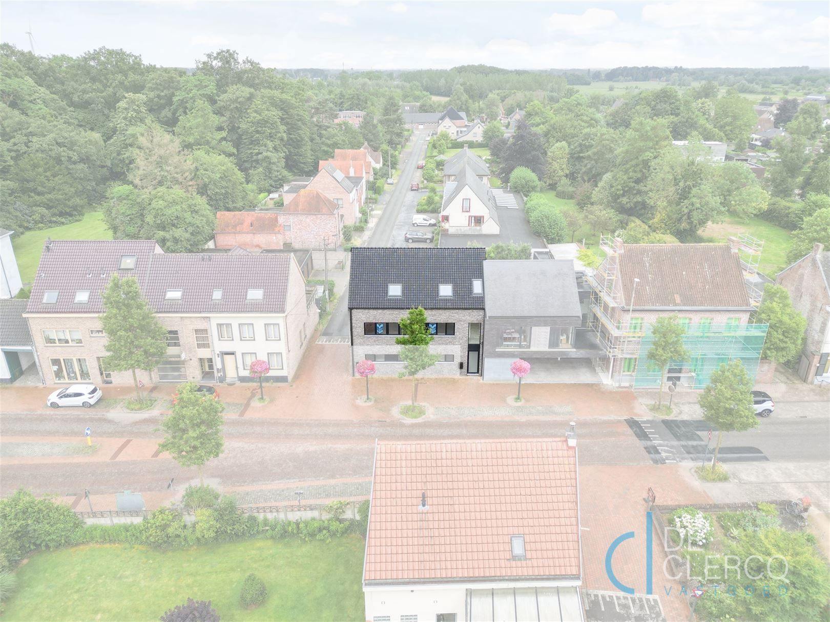 Volledig gerenoveerd appartement te koop in Beervelde!  foto 13