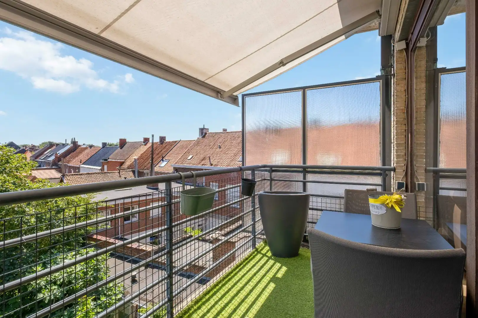 Instapklaar appartement in het hart van Izegem met garagebox foto 7