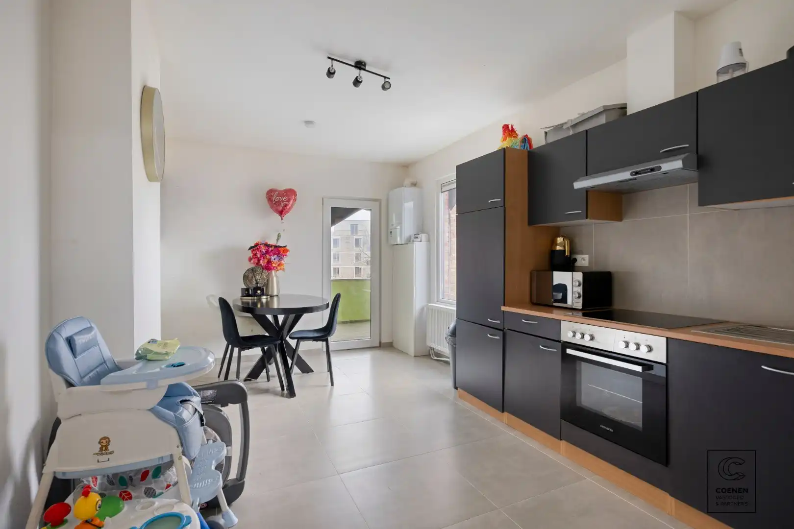 Riante woning, momenteel ingericht als 3 appartement op een schitterende locatie in het centrum van Lier! foto 15