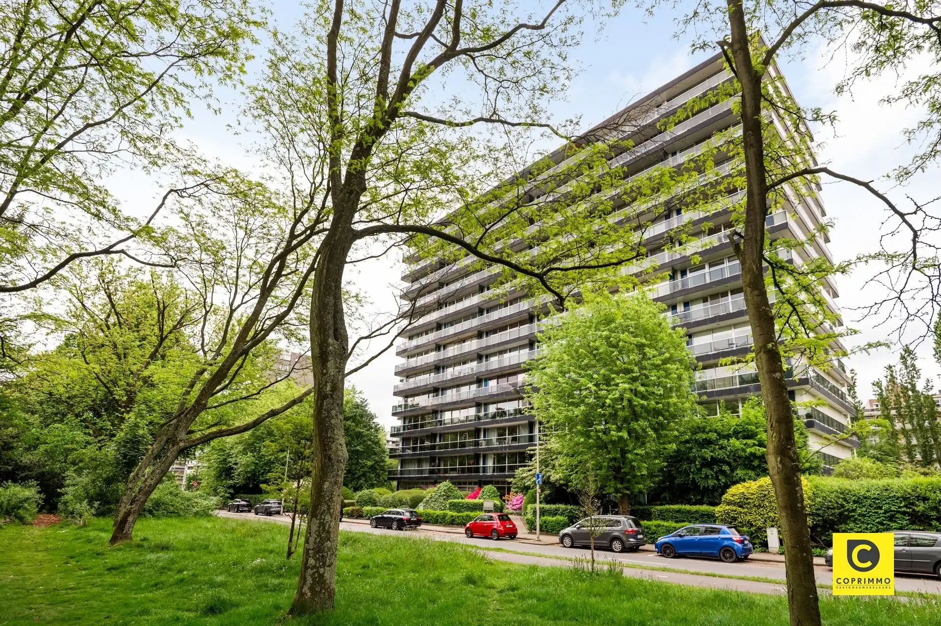 GLV kantoor-/praktijkruimte met 3 staanplaatsen! foto 11