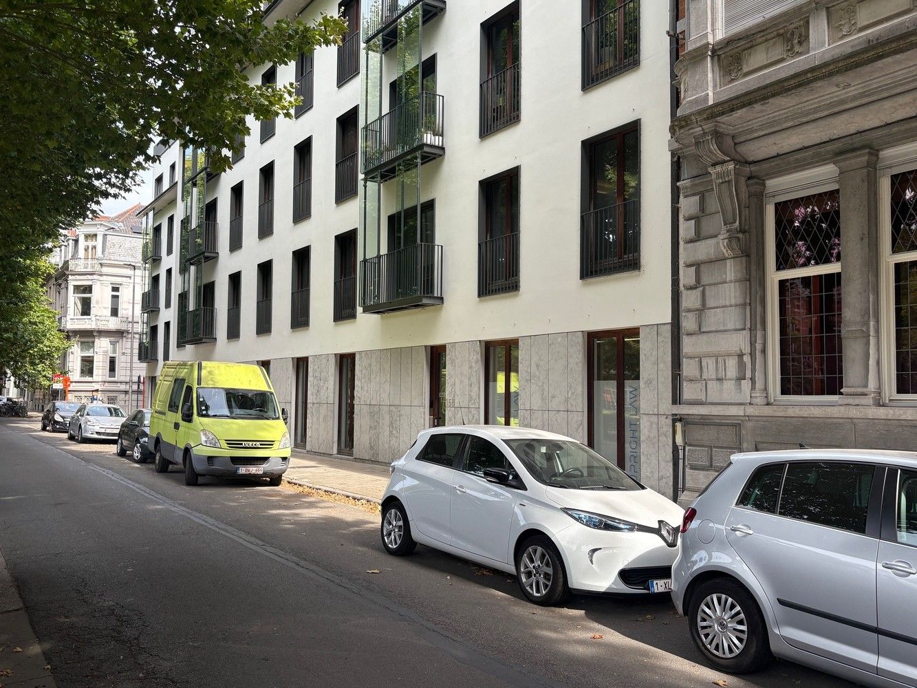 Grote afgesloten garagebox centrum Gent. foto 6