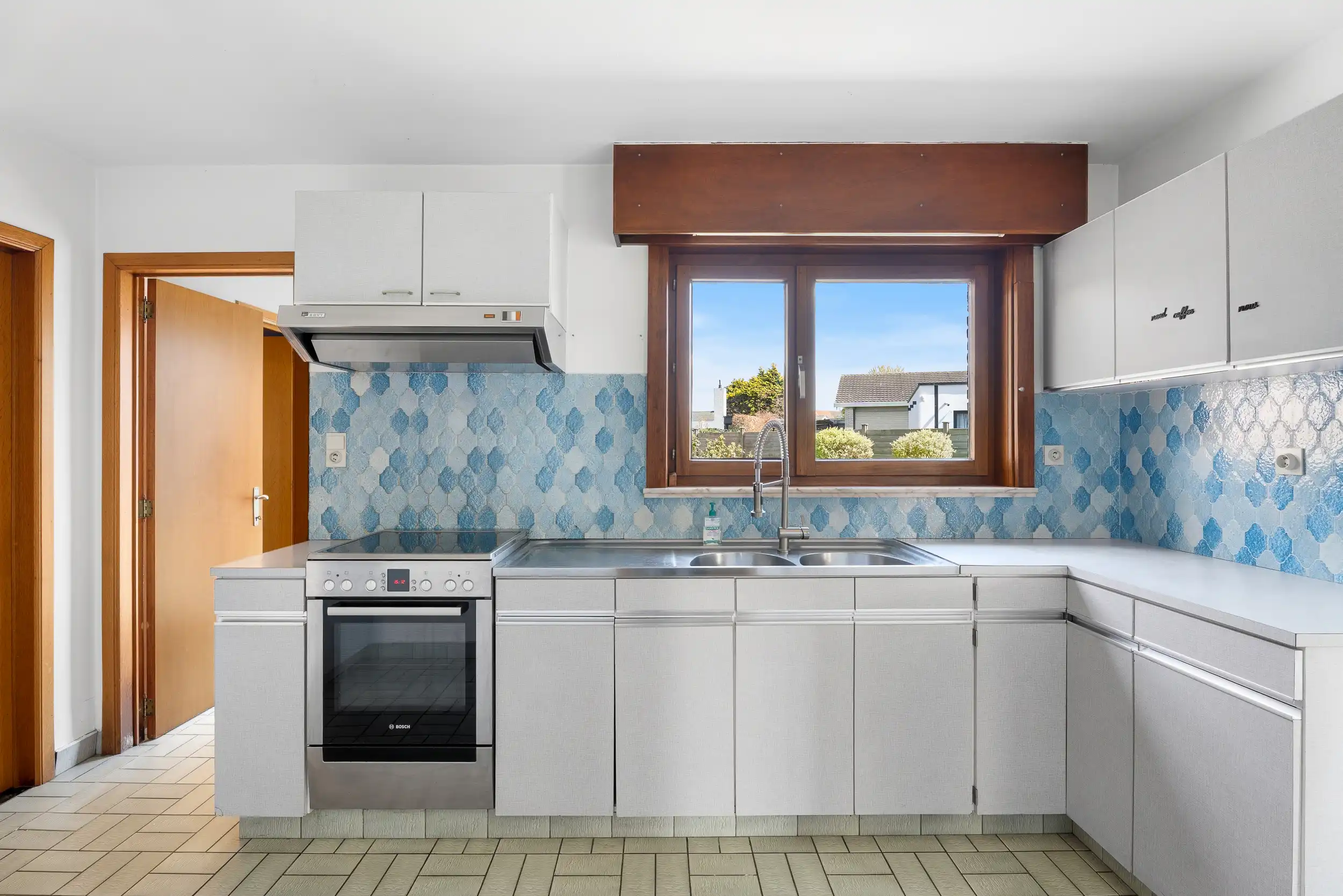 Vrijstaande bungalow met zolderpotentieel op toplocatie. foto 6