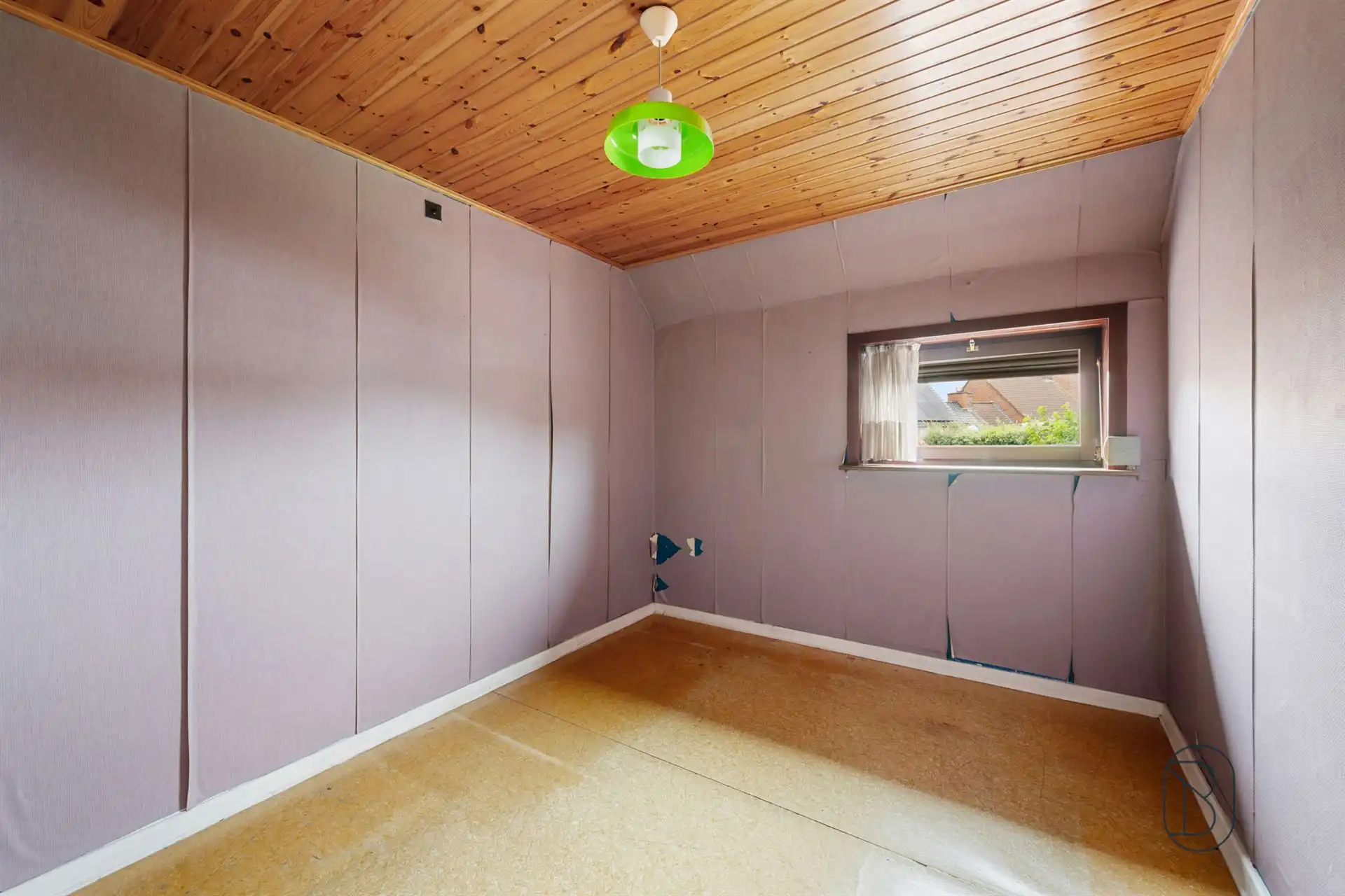 Woning met garage en uitweg in Oostrozebeke foto 10