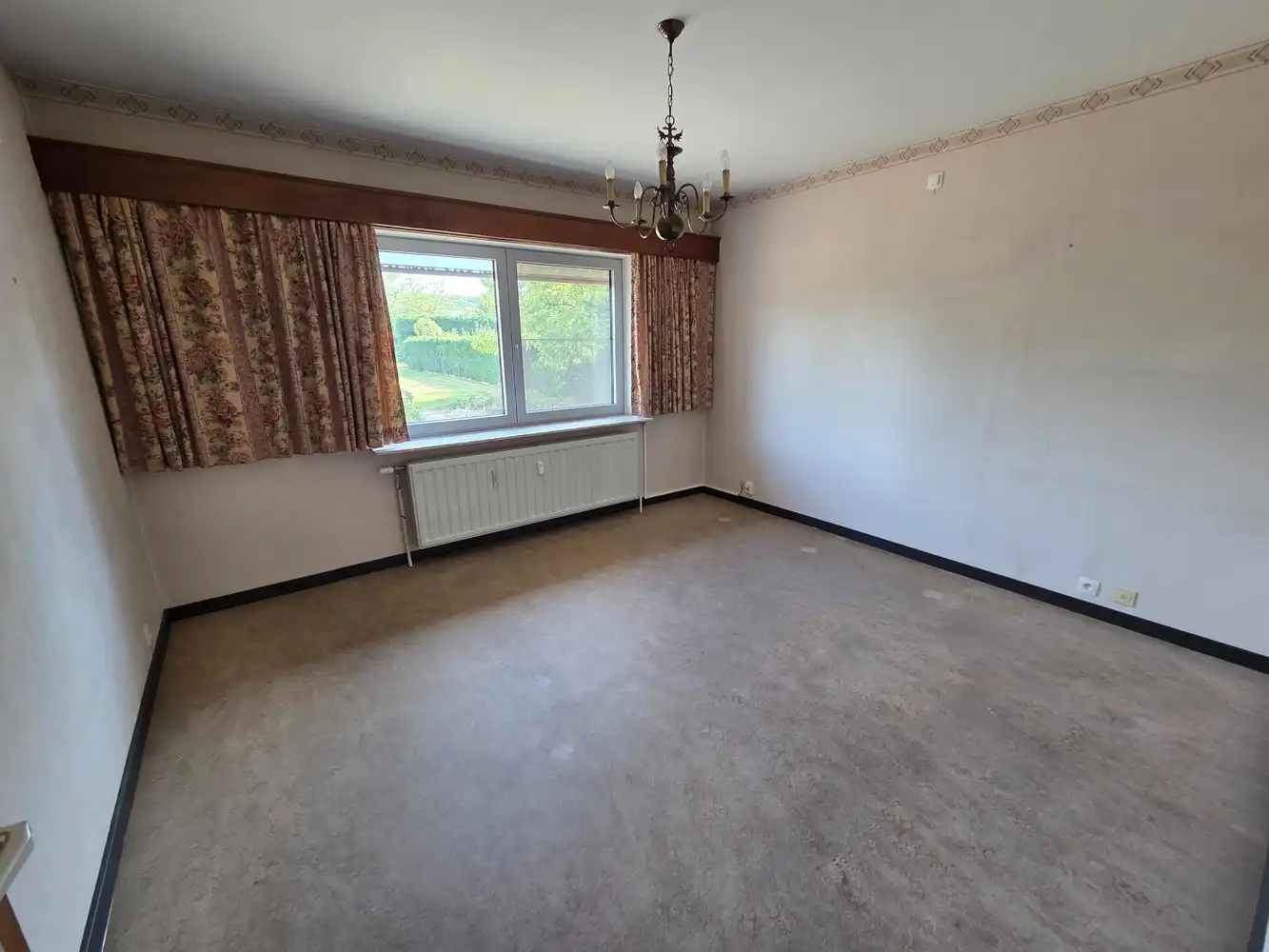 Uitzonderlijk ruim appartement met 4 slaapkamers, bureau en dubbele garage foto 11