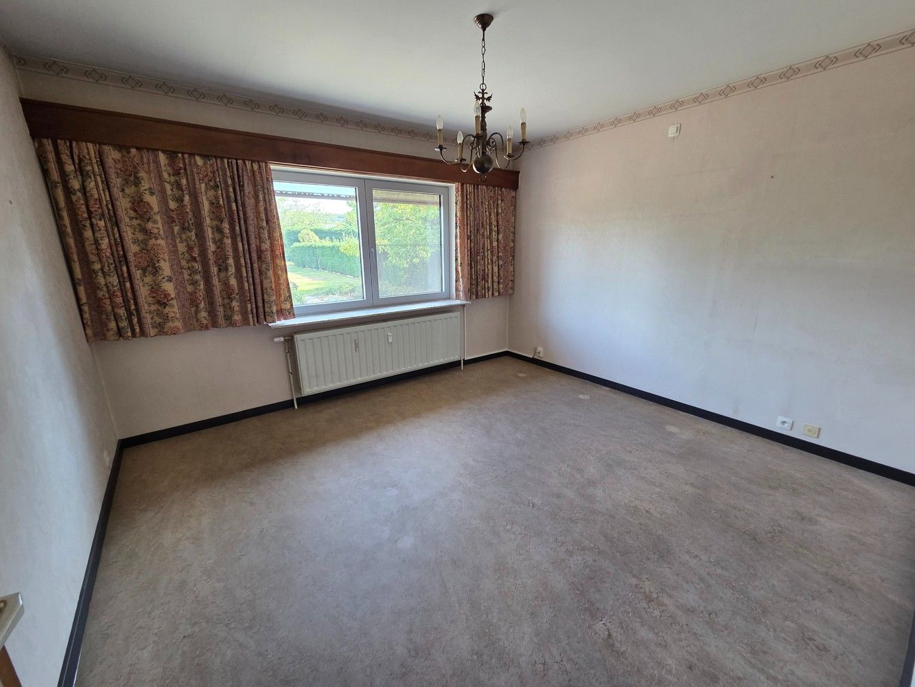 Uitzonderlijk ruim appartement met 4 slaapkamers, bureau en dubbele garage foto 11