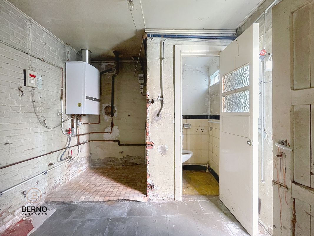Statige, ruime woning met mooie tuin foto 5