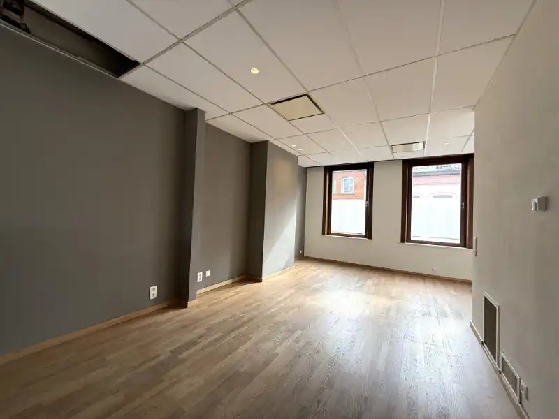 Lichtrijk duplexappartement met terras op wandelafstand van de Markt foto 4
