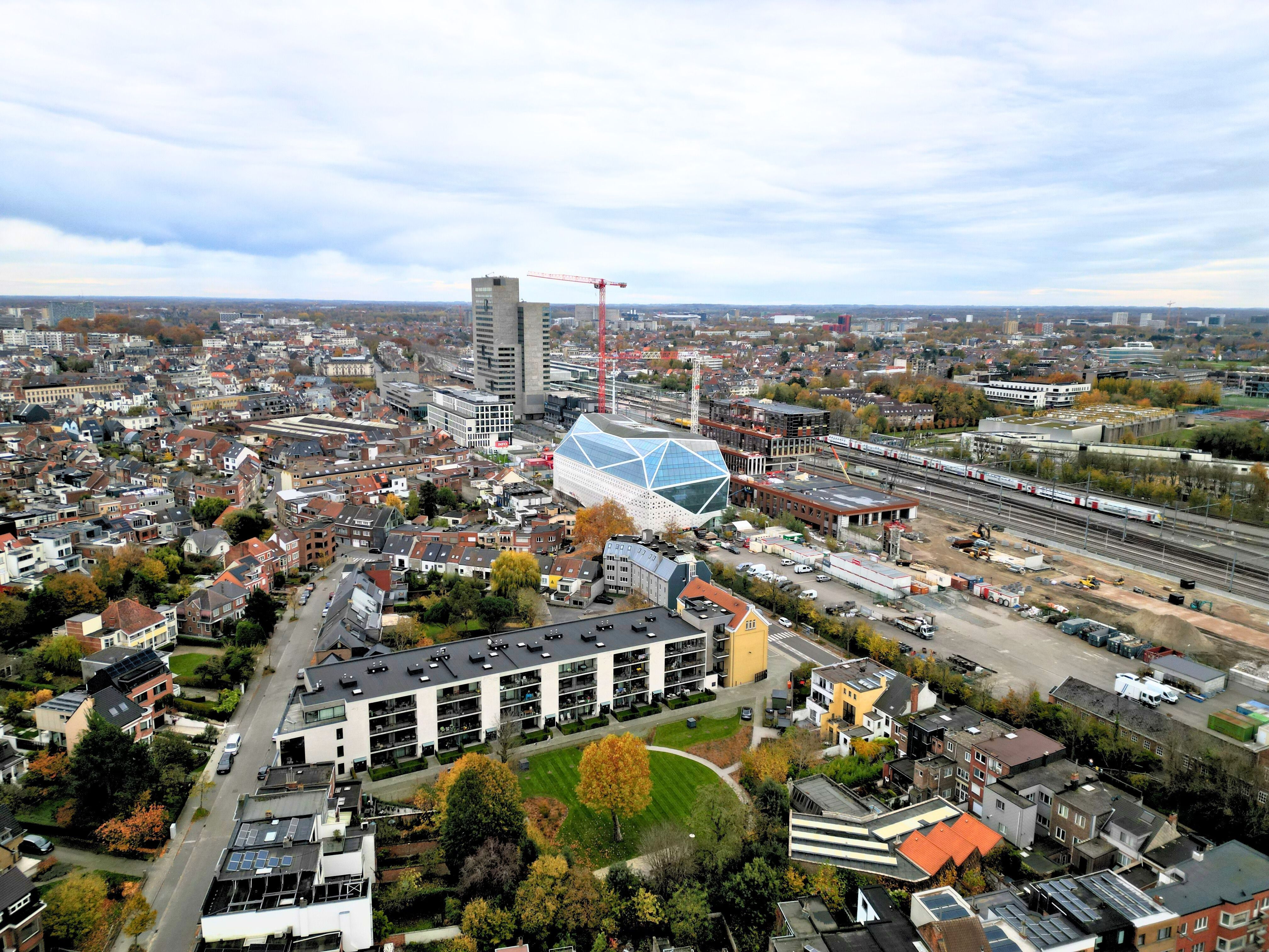Rustig gelegen 1-slaapkamerappartement nabij station Gent-Sint-Pieters foto 4