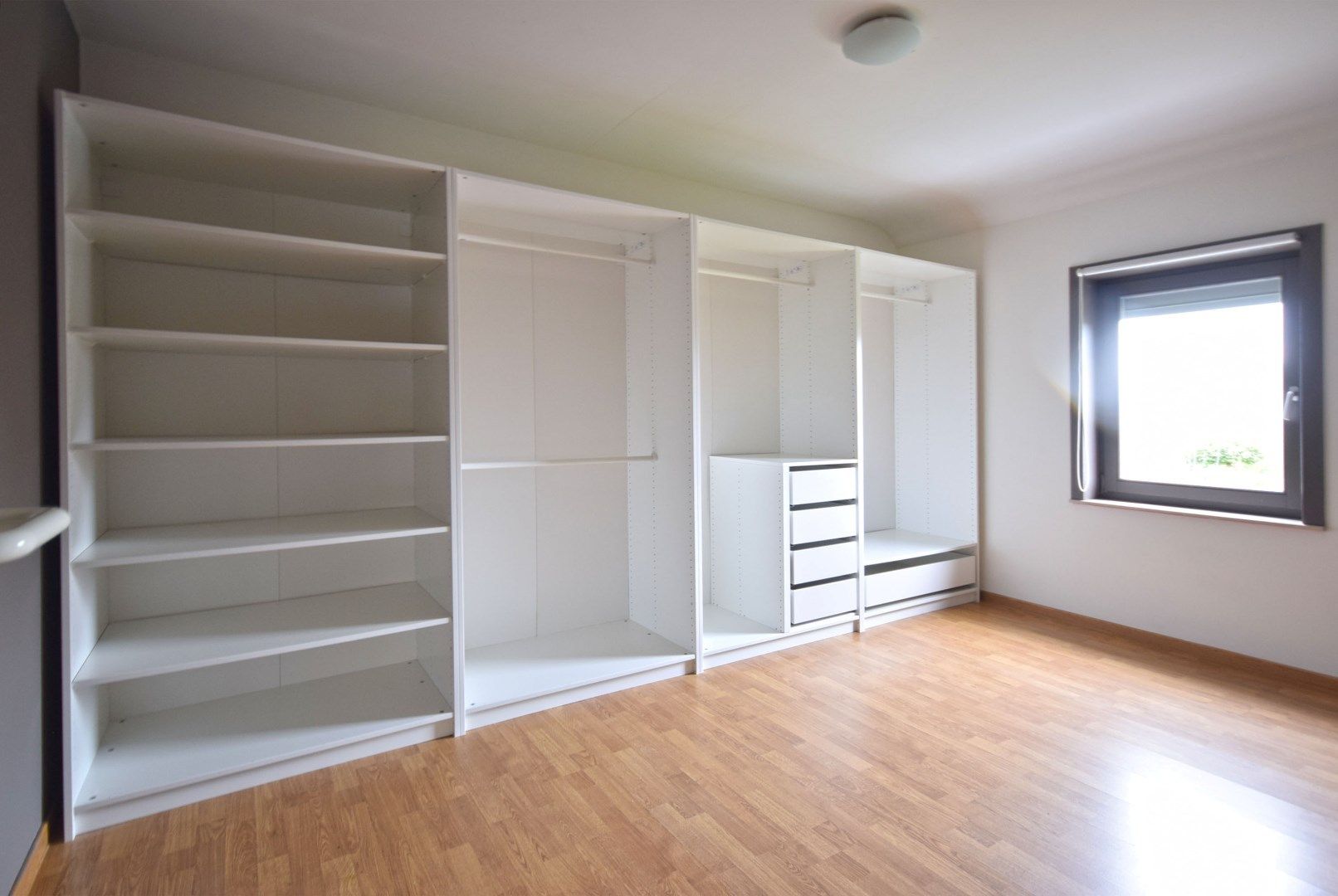 RECENT HALFOPEN WONING OP TOPLOCATIE  foto 9