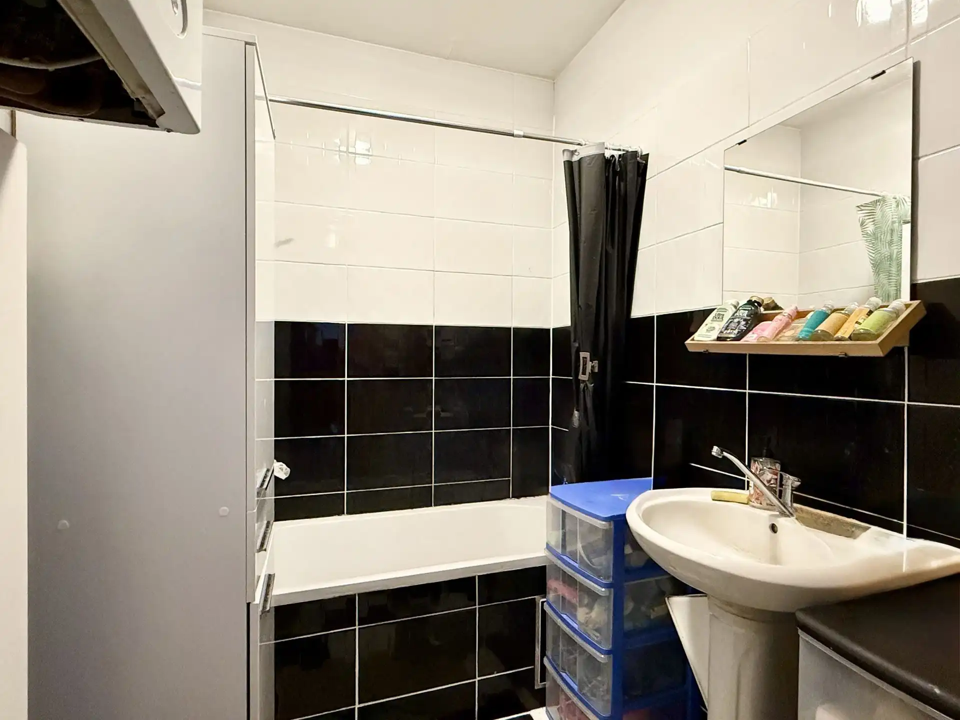 Modern eenslaapkamerappartement in het centrum van Ath foto 8