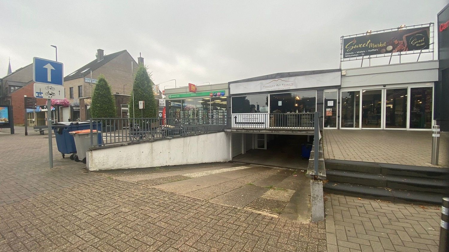 Ondergrondse autostaanplaats te koop op de Stationsstraat in Lanaken (Galerij Da Vinci) foto 8