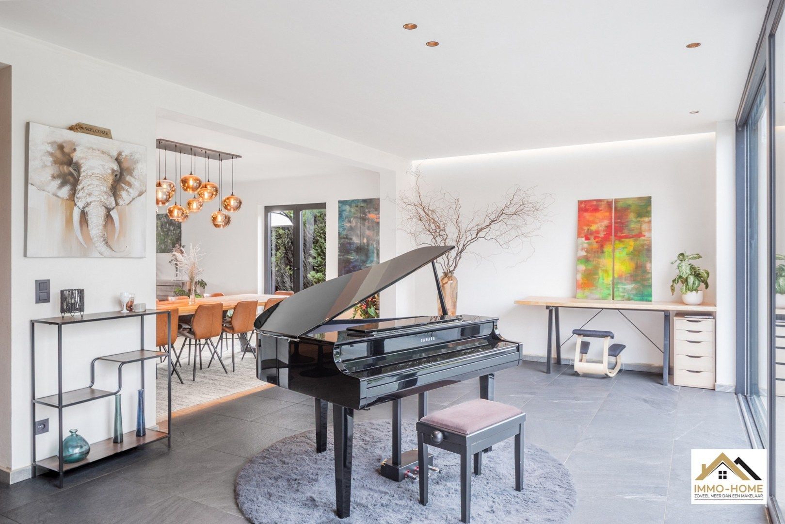 Gerenoveerde ruime gezinswoning met tuin en dubbele garage! foto 6