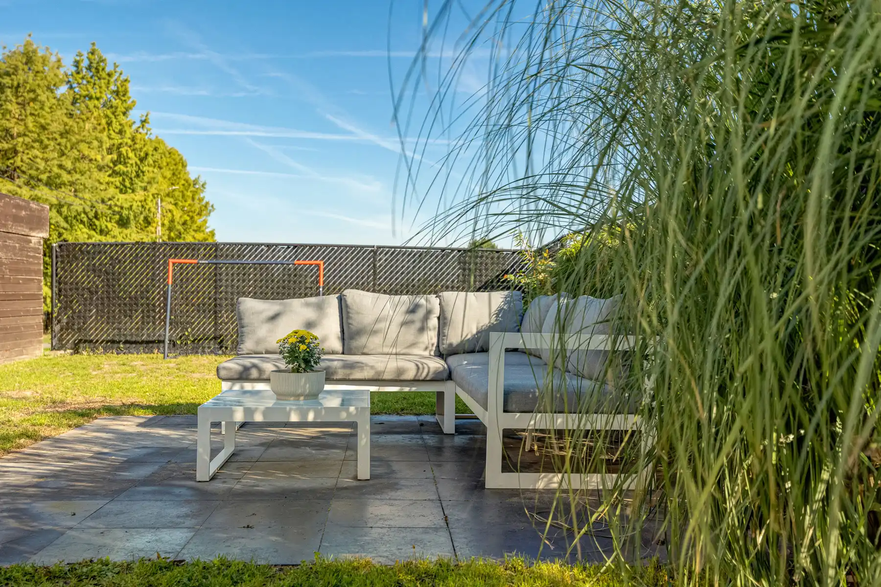 Ruime woning met garage en open uitzicht foto 20
