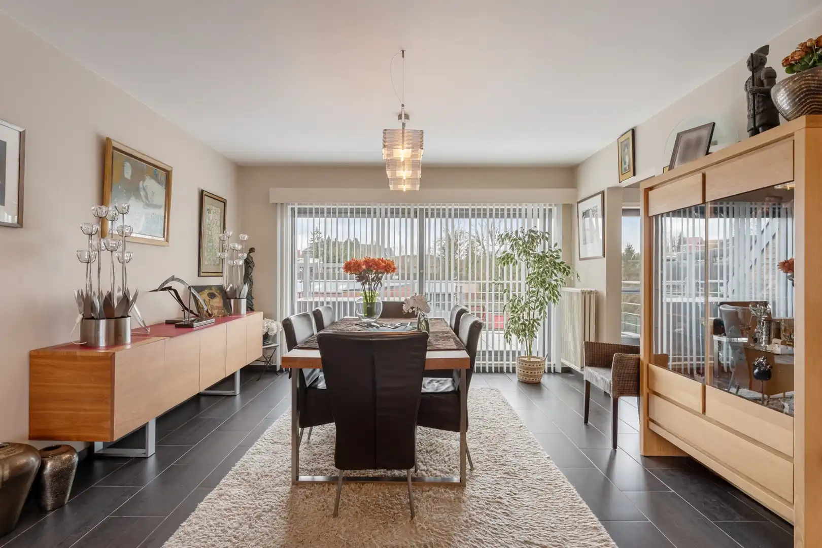 Appartement met 3 of 4 slaapkamers nabij het centrum. foto 7