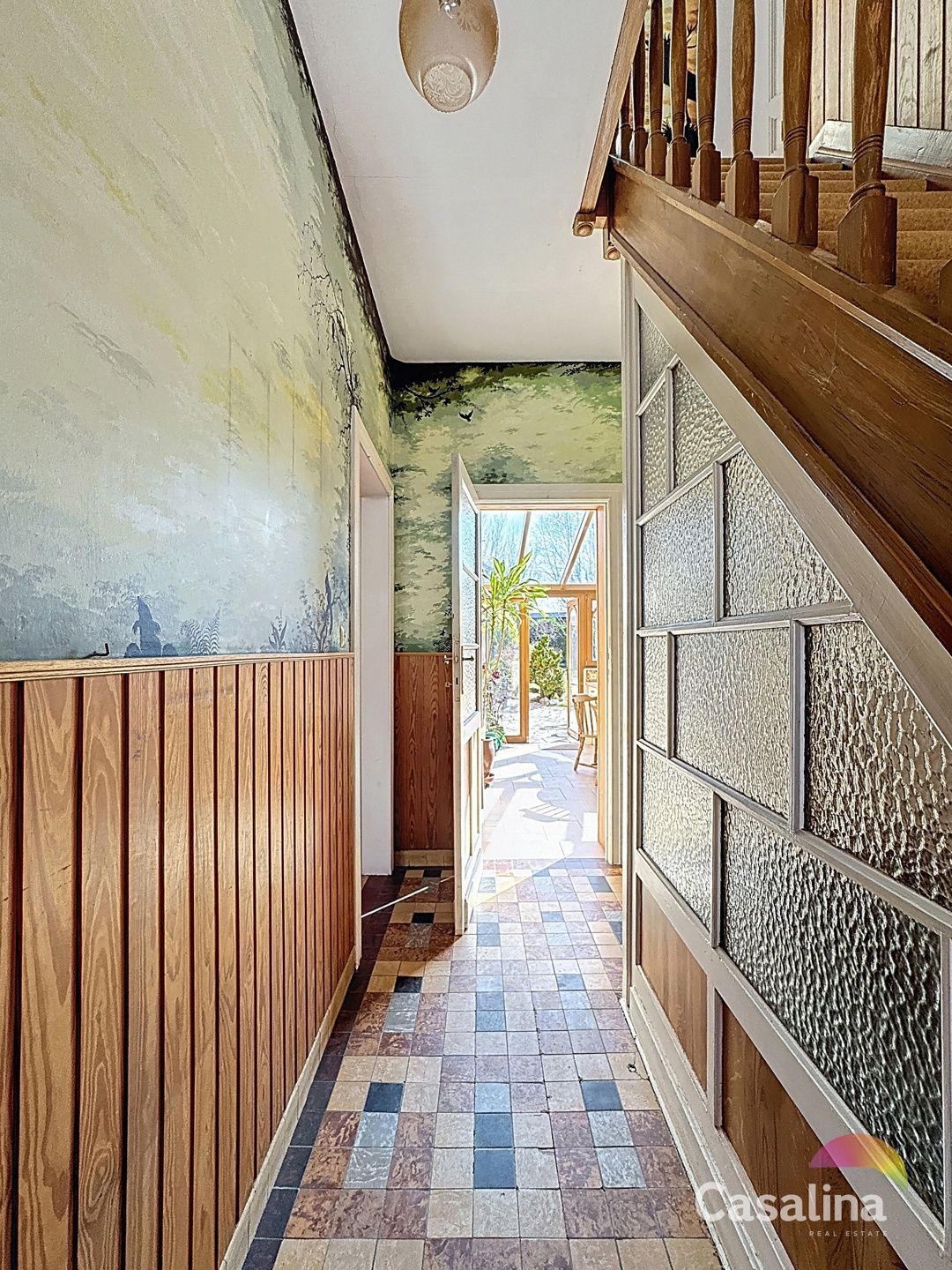 Woning met tuin, garage en atelier - Veel potentieel foto 4