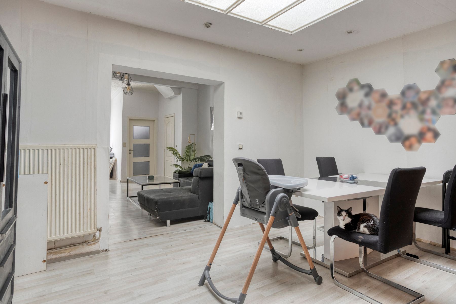 Op te frissen woning met potentieel in Zele foto 8