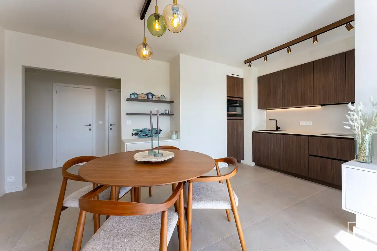 Hoogwaardig gerenoveerd appartement nabij de zeedijk foto 5