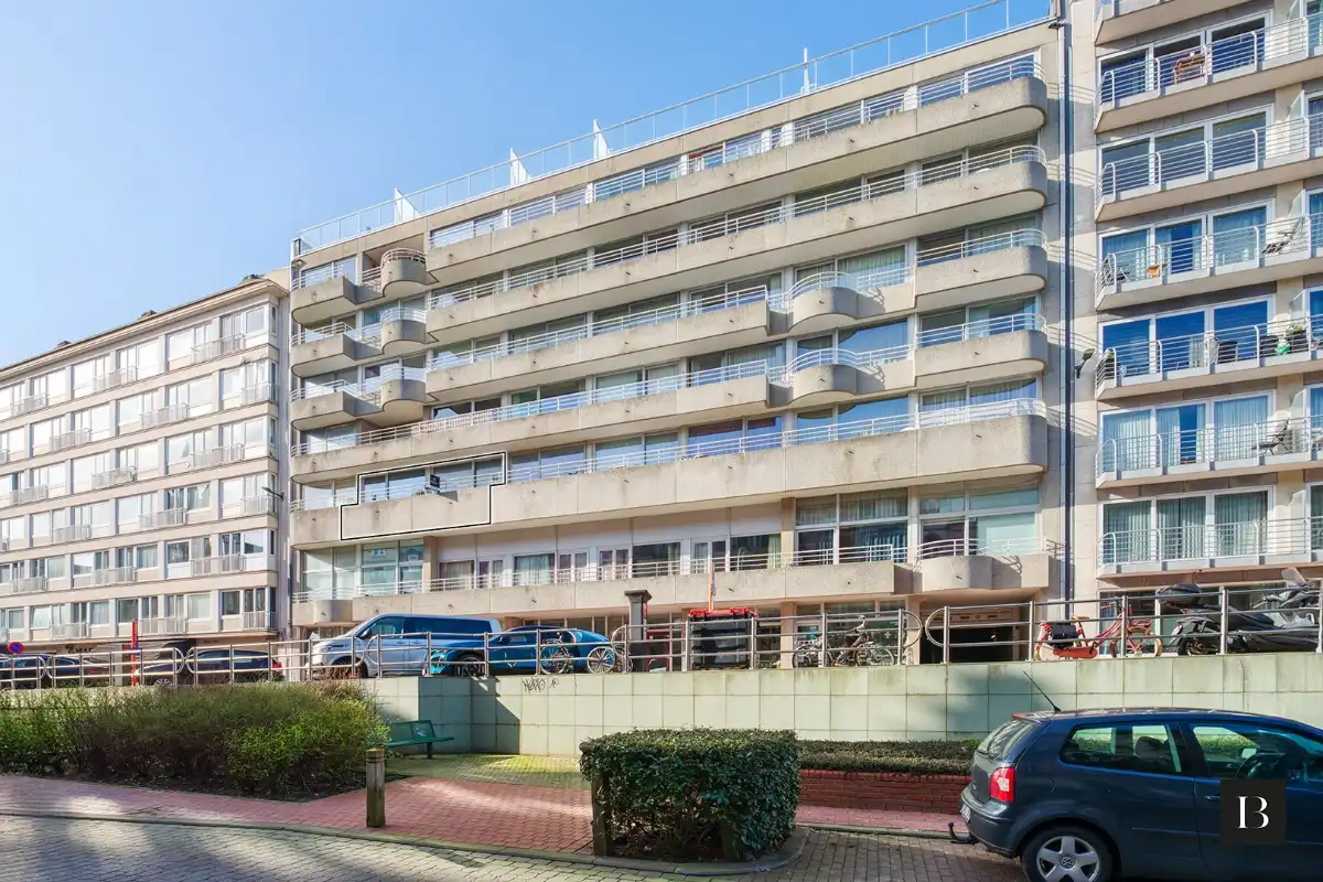 Goed gelegen 2-slaapkamerappartement met zonnig terras in Blankenberge foto {{pictureIndex}}